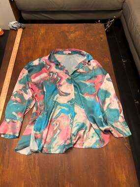 To Be Joi Paris Marble Print Long Sleeve Button Down Shirt Size Medium